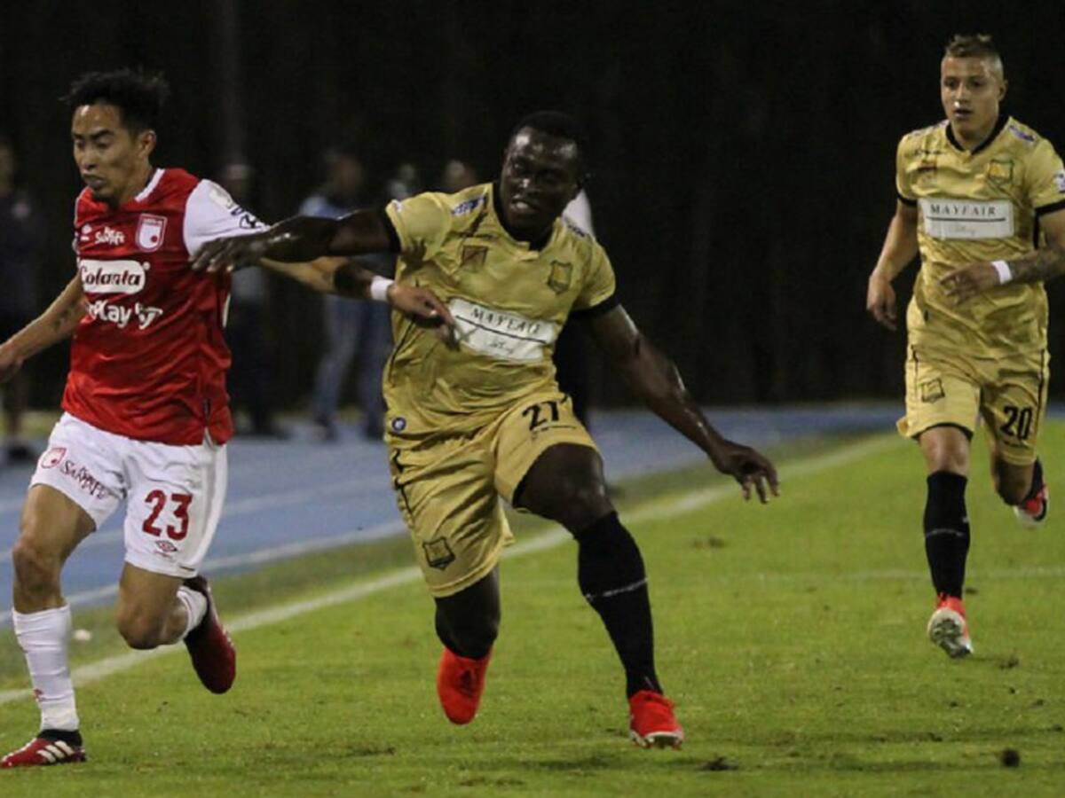 Un error de Santa Fe en salida le dio el triunfo a Ríonegro Águilas