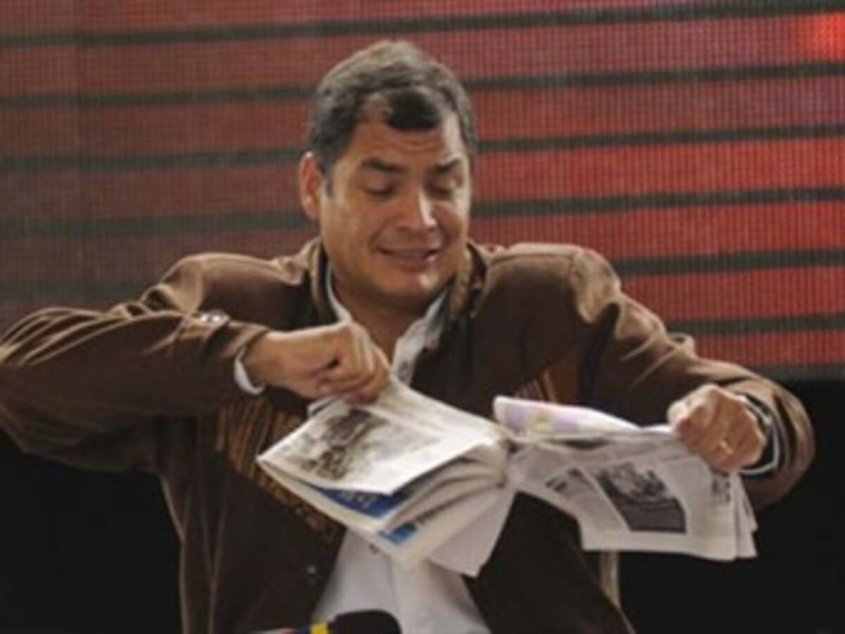 Caracol Radio se une al editorial ¿Estocada a la prensa en Ecuador?