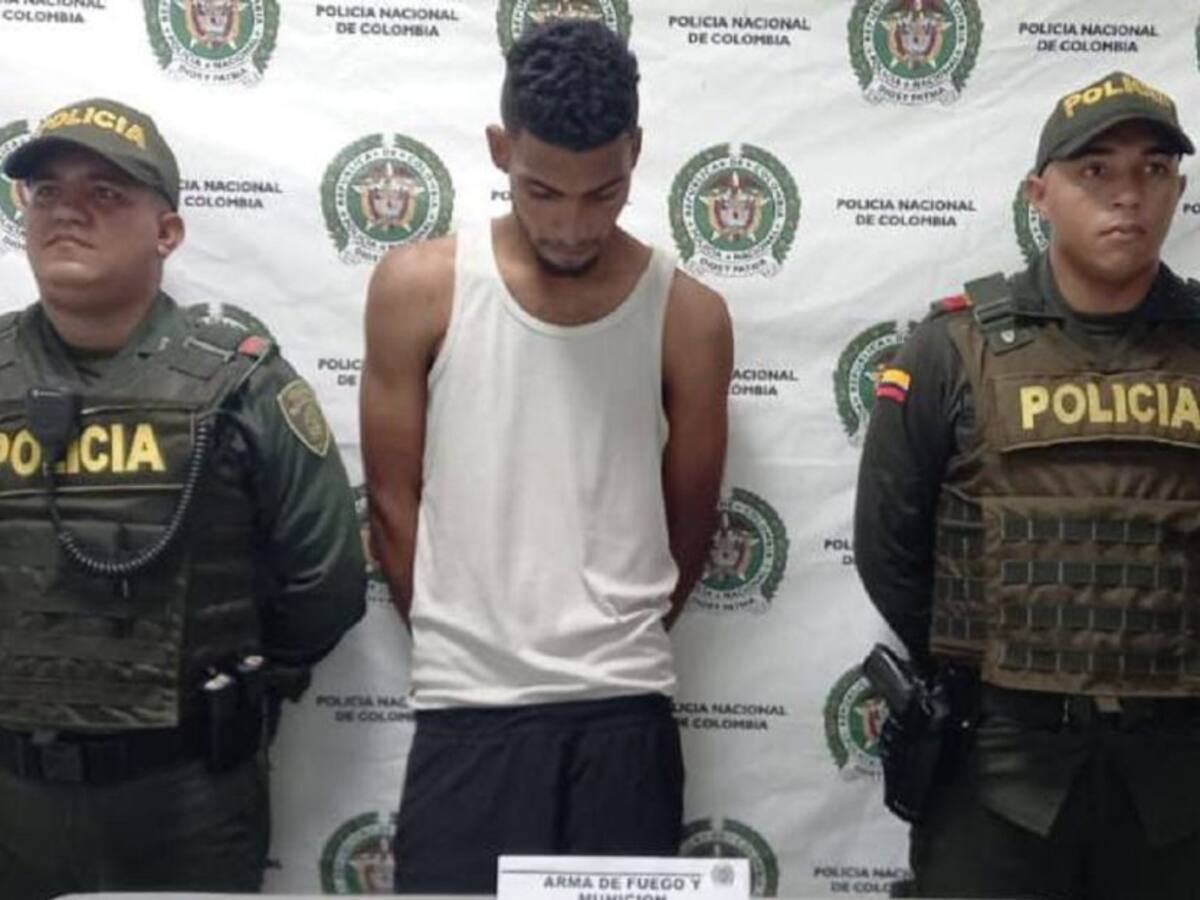 Policía capturó a alias ‘Simón’ portando un arma de fuego en Arjona