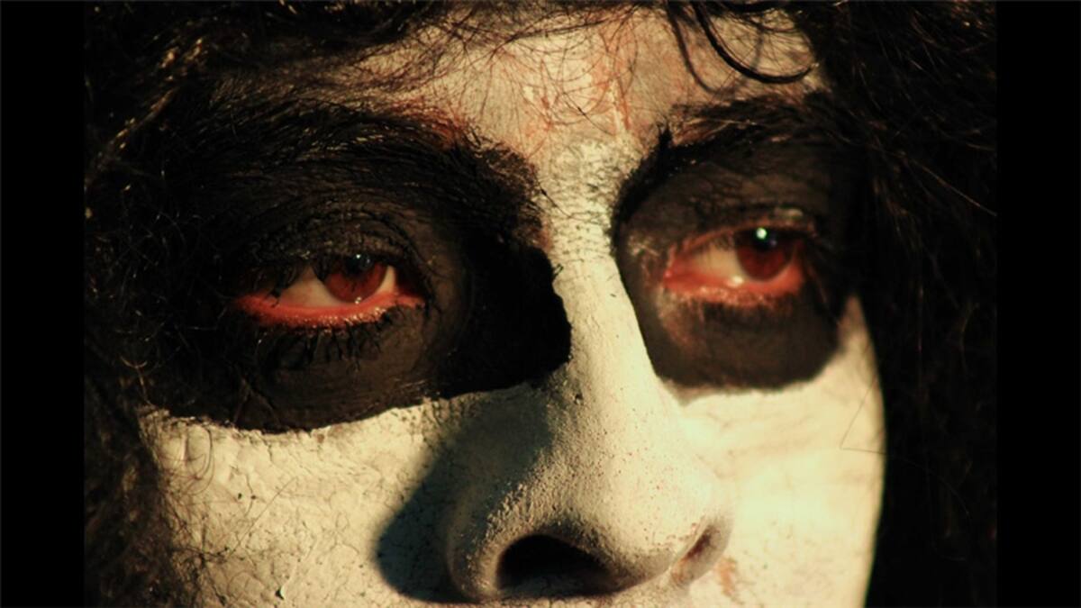 César Santiago Linares Cervantes tituló esta foto "Enojado".  Una máscara encontrada en la Laguna del Carpintero, en Tampico, México.