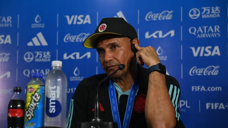 NAVI MUMBAI, INDIA - OCTOBER 30: Carlos Alberto Paniagua Mazo of Colombia attends press conference after the FIFA U-17 Women&#039;s World Cup 2022 Final, match between Colombia and Spain at DY Patil Stadium on October 30, 2022 in Navi Mumbai, India. (Photo by Masashi Hara  - FIFA/FIFA via Getty Images)