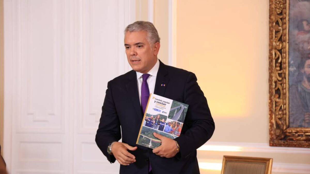 Gobierno Nacional entregó 27 condecoraciones por el Mérito Transportador