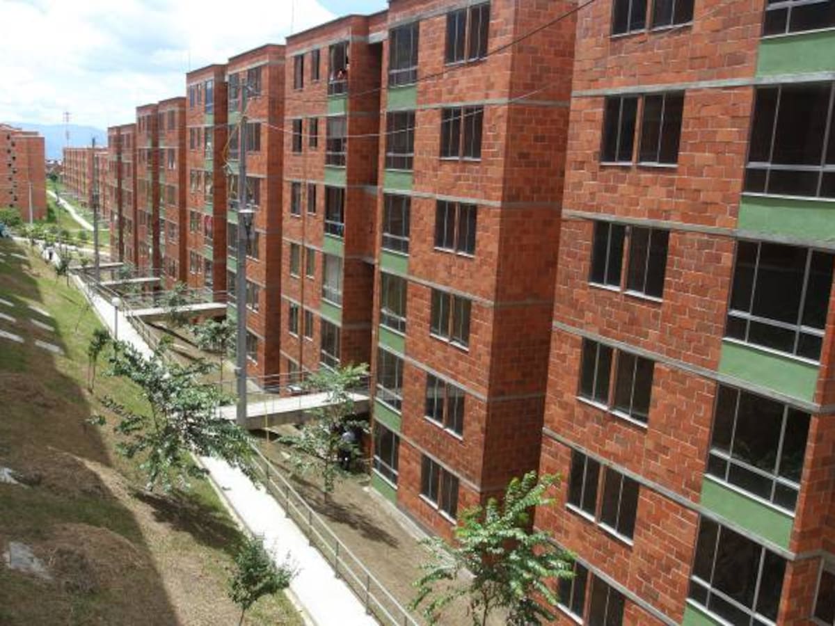 Distrito entrega más de 190 viviendas de interés prioritario