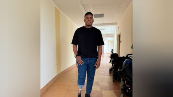 La historia del colombiano que le apuesta al fútbol tras perder una pierna en la guerra de Ucrania