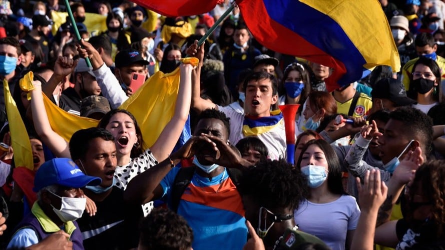 “El llamado en ese audio es a que la ciudadanía, el sector privado y público exija que la información sea neutral”: senador Alejandro Corrales. Foto: Getty Images / GUILLERMO LEGARIA