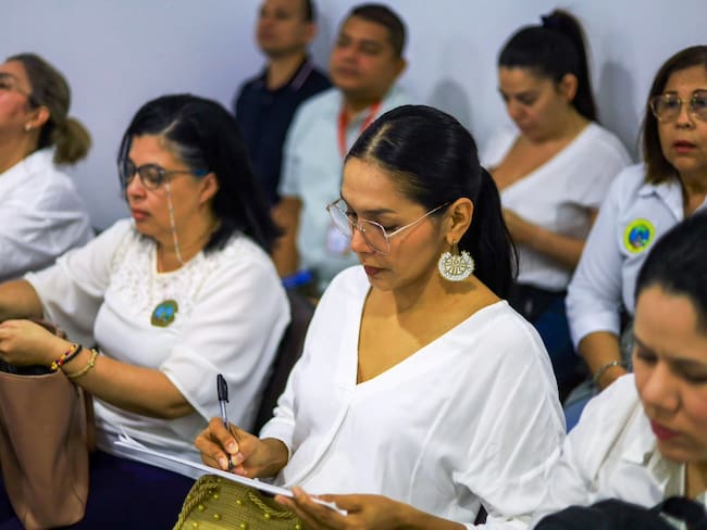 Protección y Bienestar Animal y Mujeres y Equidad de Género avanzan en su revisión