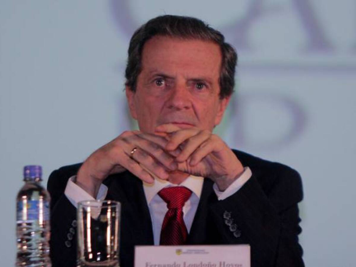 Estalla nueva división en el uribismo