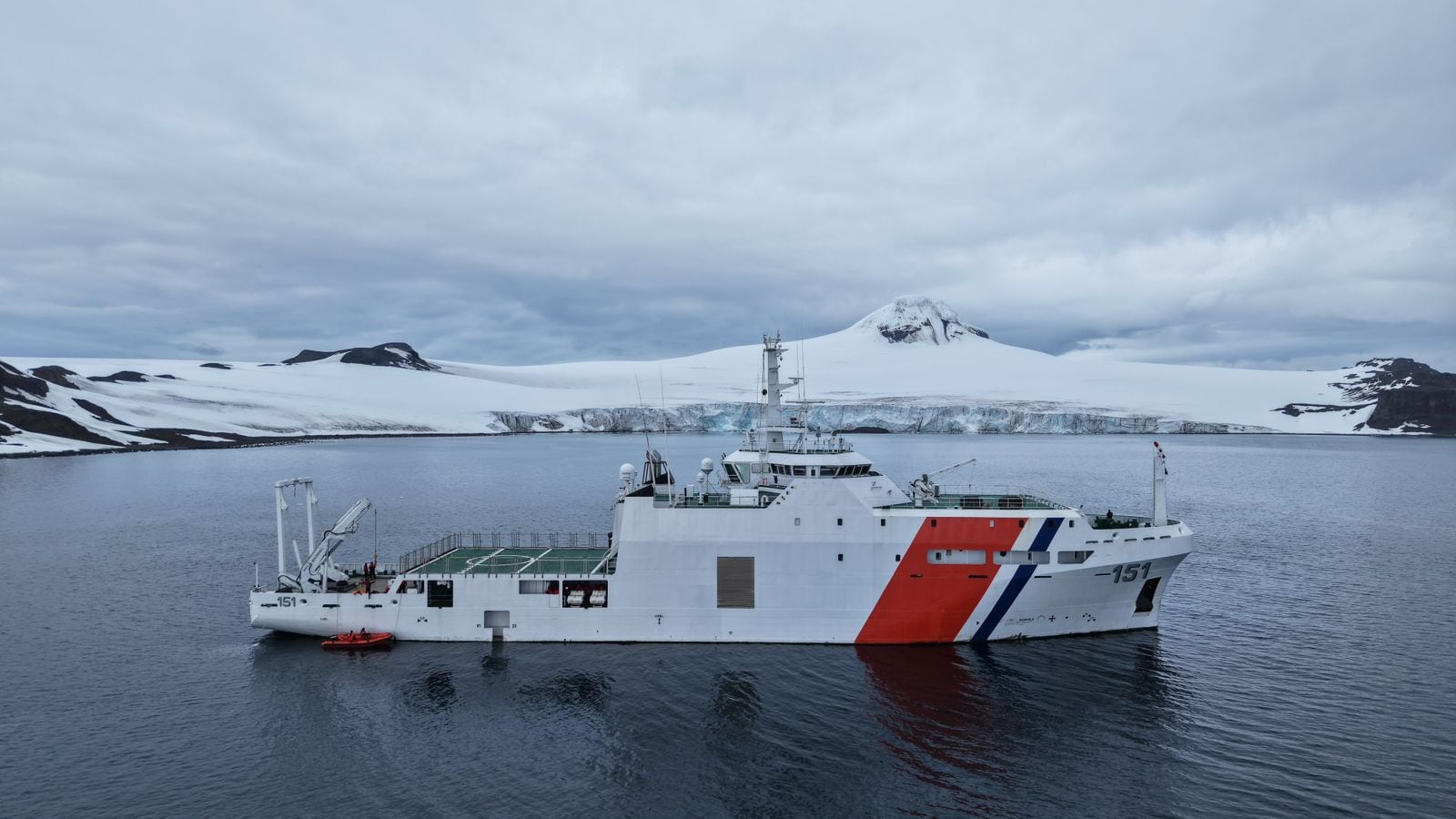 Buque ARC Simón Bolívar. // Armada de Colombia y la Dirección General Marítima (Dimar)