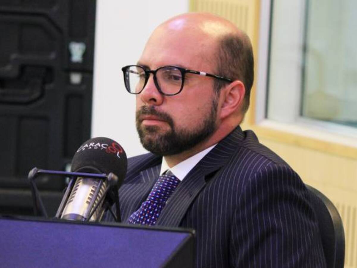 El Congreso no es el escenario natural ni conveniente para refrendar los acuerdos: Pombo