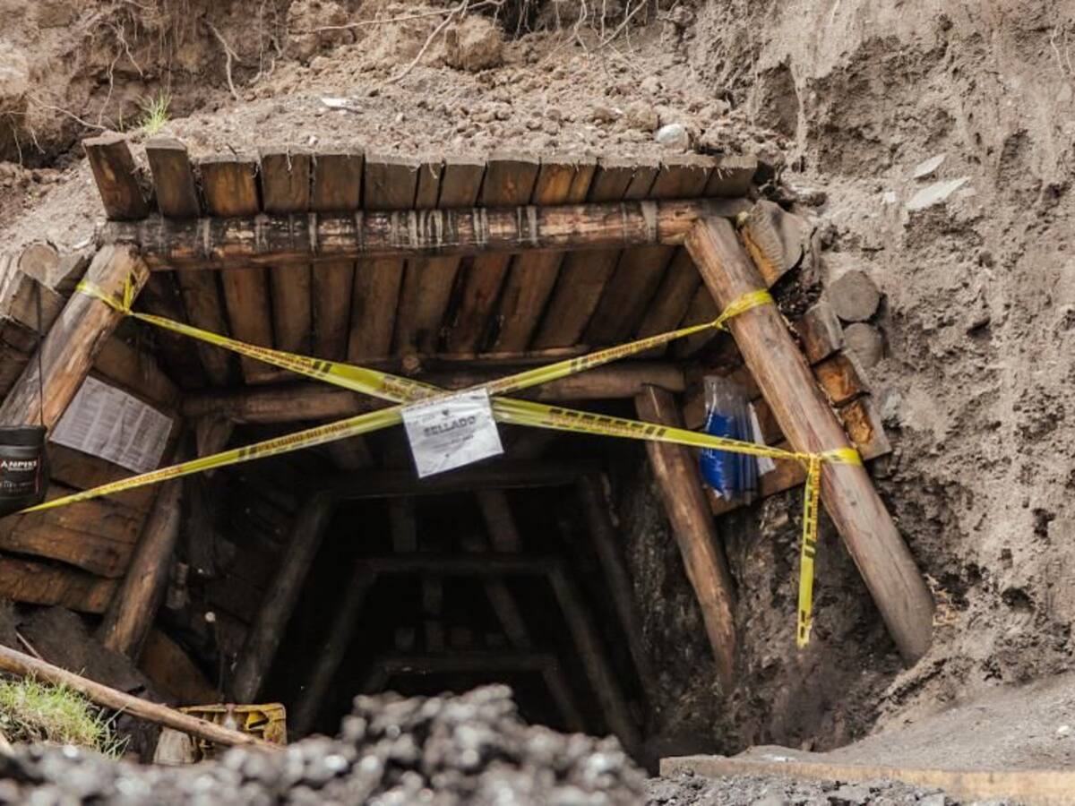 Más de 30 bocaminas de extracción ilegal de carbón han sido selladas en Boyacá