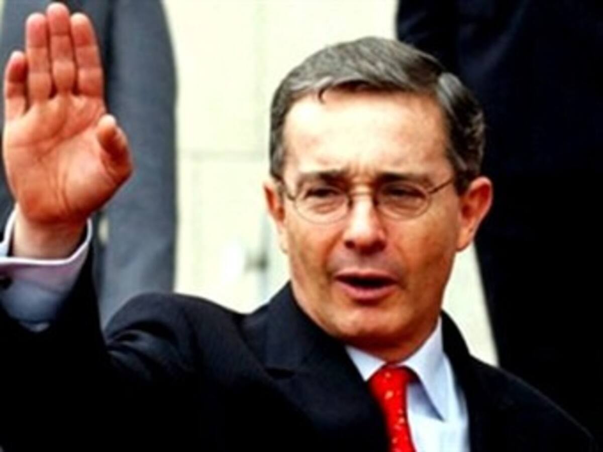 Reabren investigación contra Uribe por supuestos nexos con paramilitares