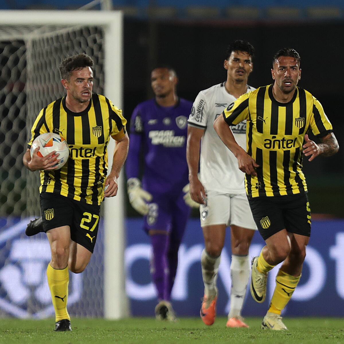 Peñarol lucha hasta lo último, pero el finalista de la Copa Libertadores es Botafogo