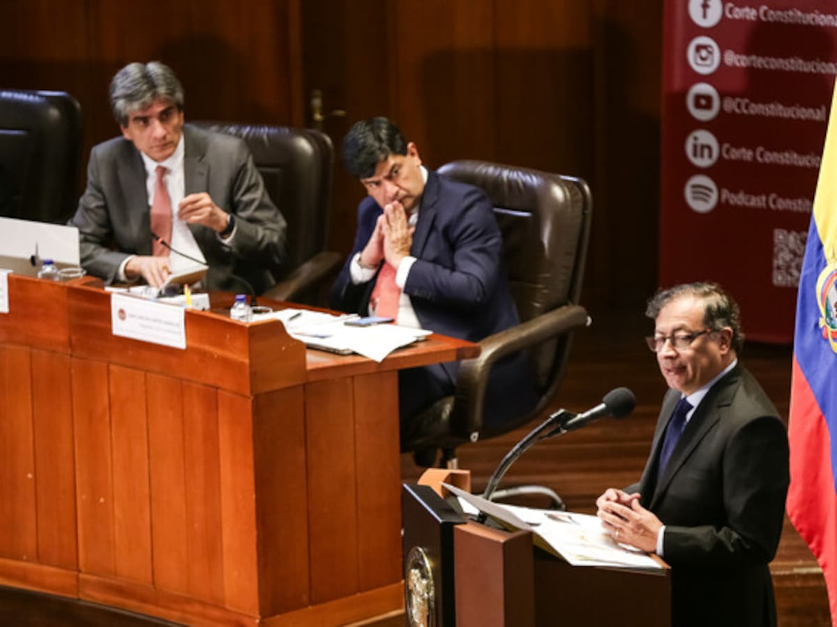 Presidente Petro señala a la Corte Constitucional por desfinanciamiento del ICETEX