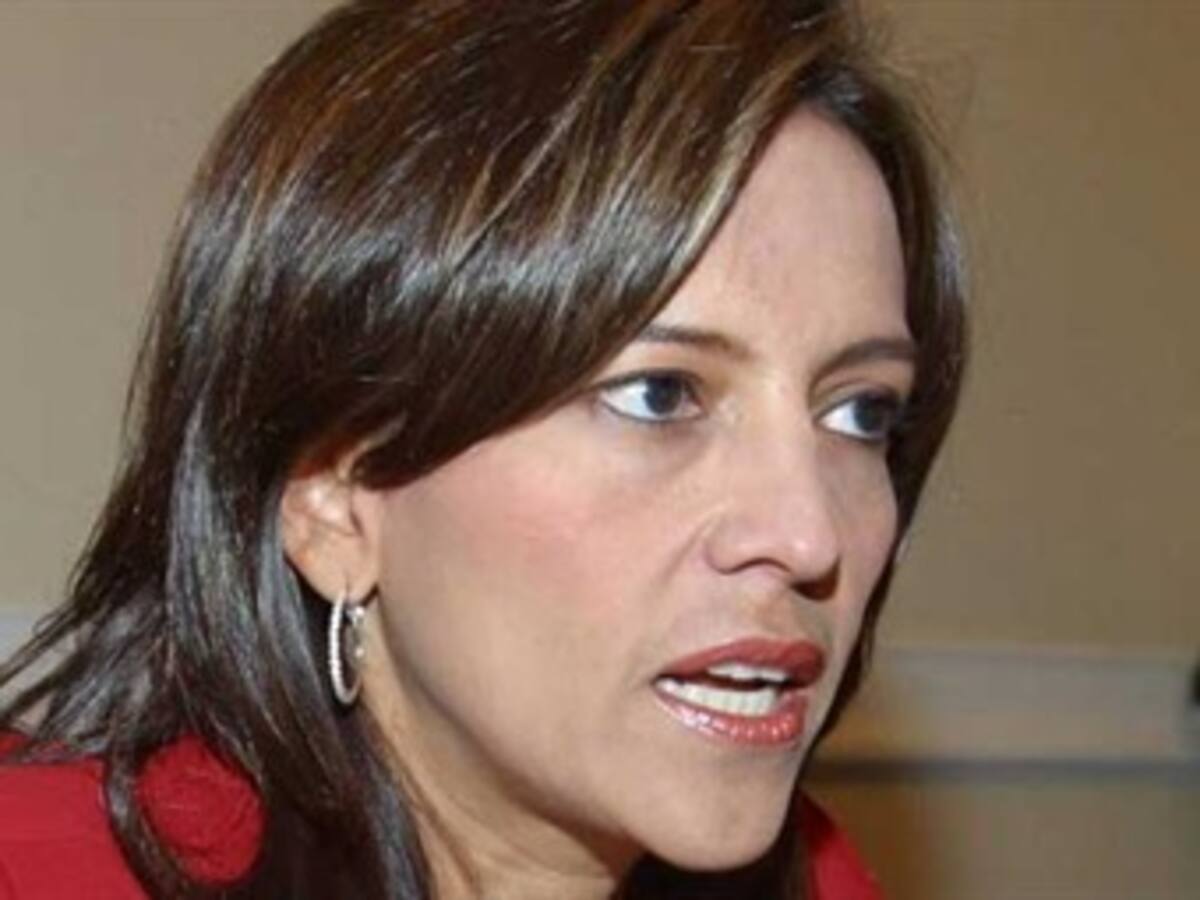 Piden absolver a Nancy Patricia Gutiérrez por tráfico de influencias