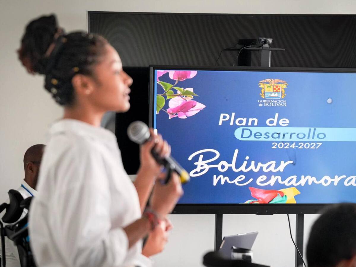 Gobernador y diputados intercambian ideas sobre el Plan de Desarrollo