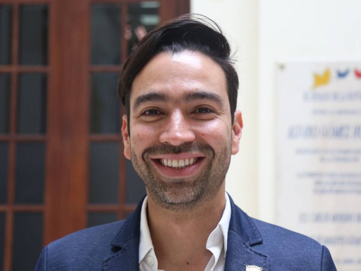 “Gobierno se opone a regular plataformas de transporte por temor a taxistas”