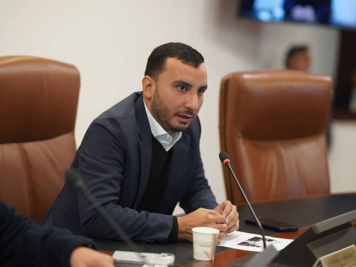 “Gobierno debe asumir altos costos de energía en el Caribe”: congresista Fernando Niño