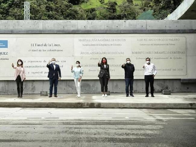 Piden retirar placa con el nombre del presidente Duque en Túnel de la Línea