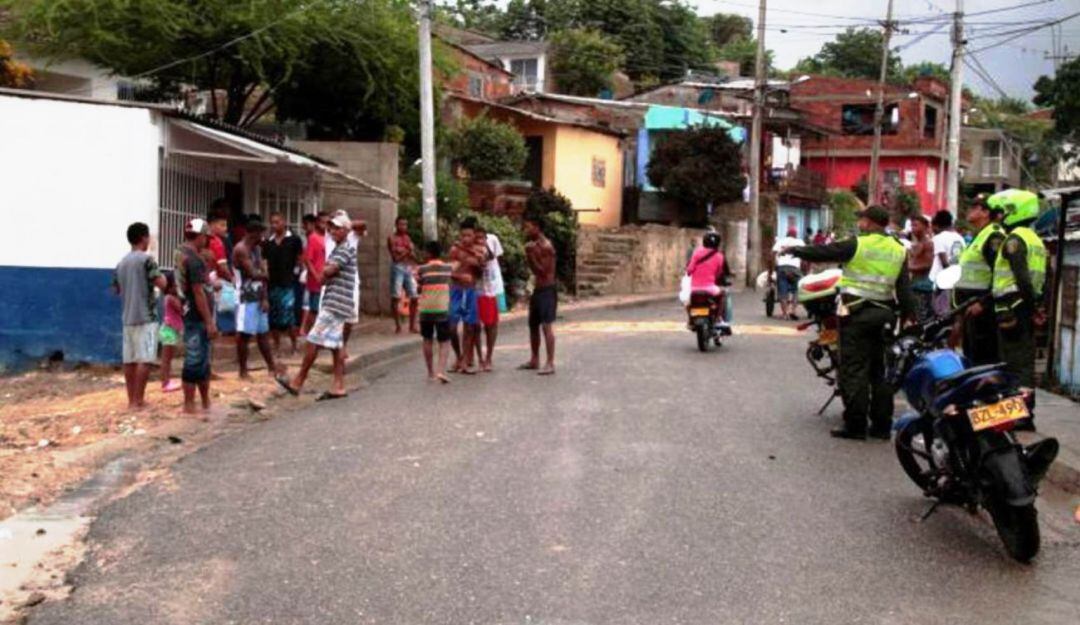 Al parecer la riña se originó porque varias personas acusaron al fallecido de participar en un presunto hurto. El hecho ocurrió en Loma Fresca