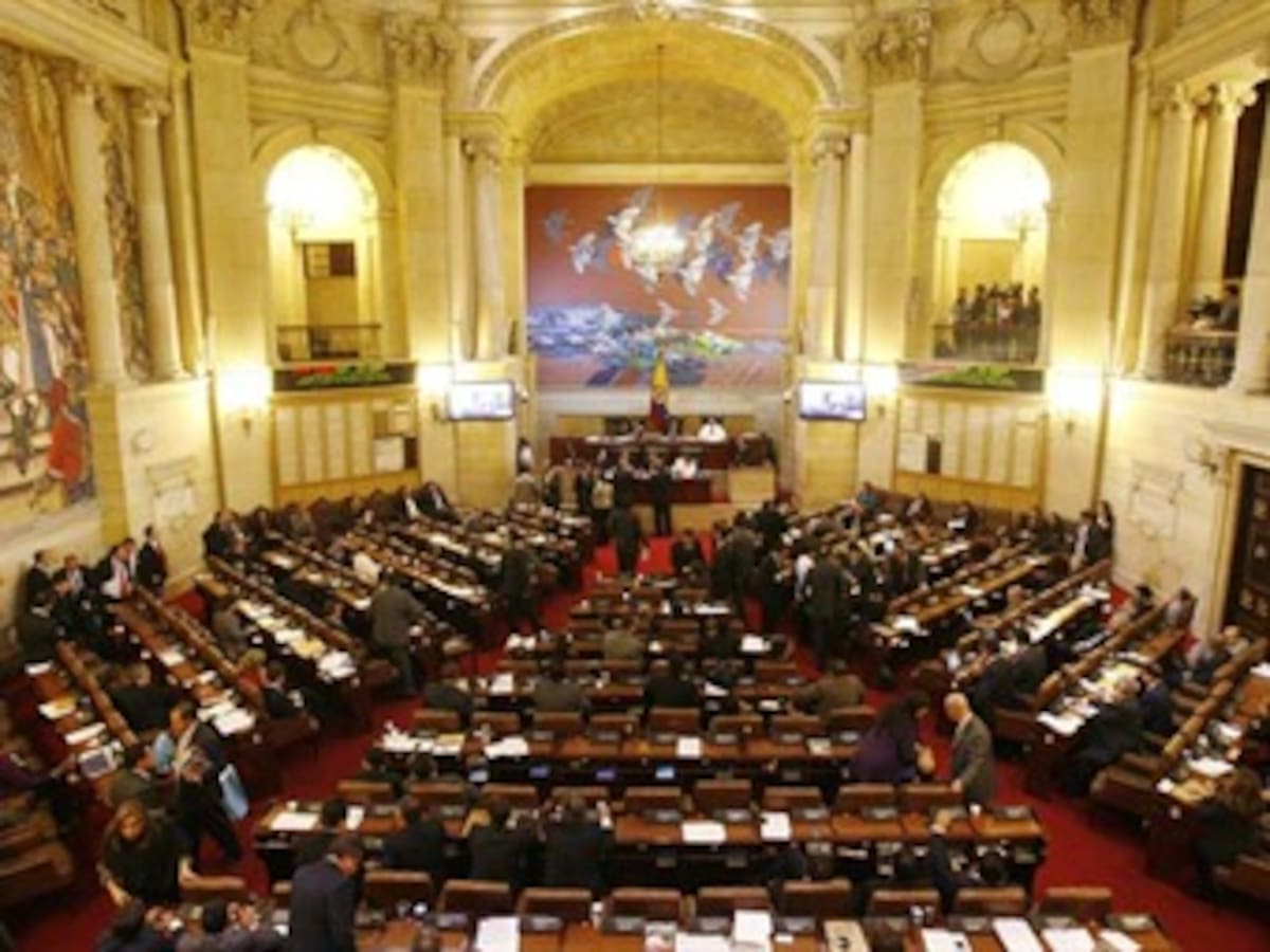 Congreso aprueba facultades a Fiscalía para realizar capturas excepcionales