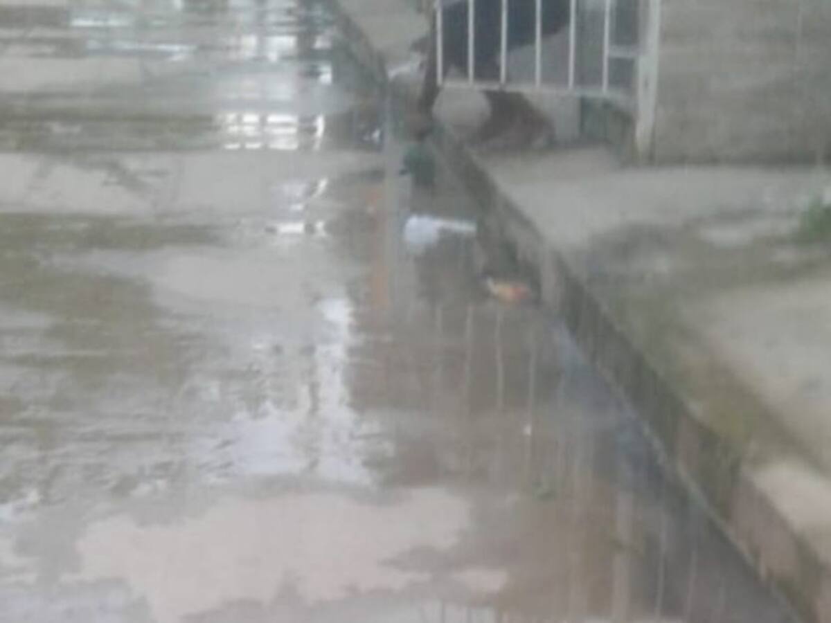 En el barrio Los Ángeles piden solución a desbordamiento de 'aguas negras'