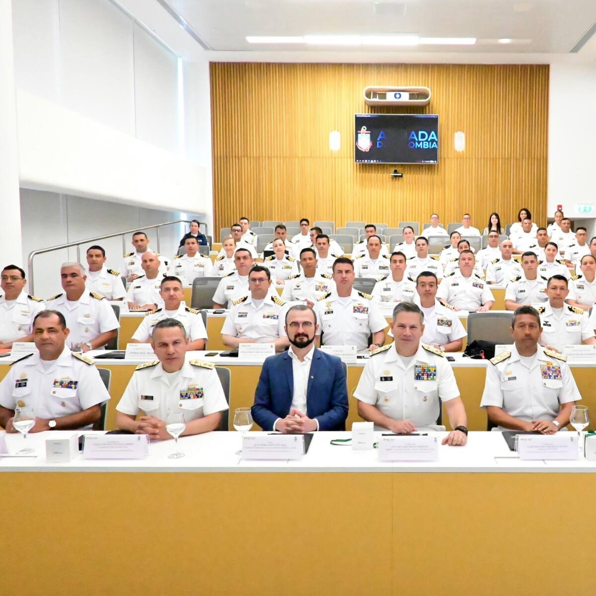 Armada de Colombia optimiza su modelo logístico de abastecimiento