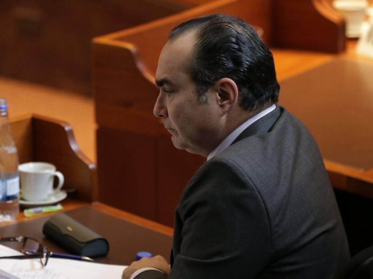 Fiscalía: Ex magistrado Pretelt habría recibido sobornos de Inassa