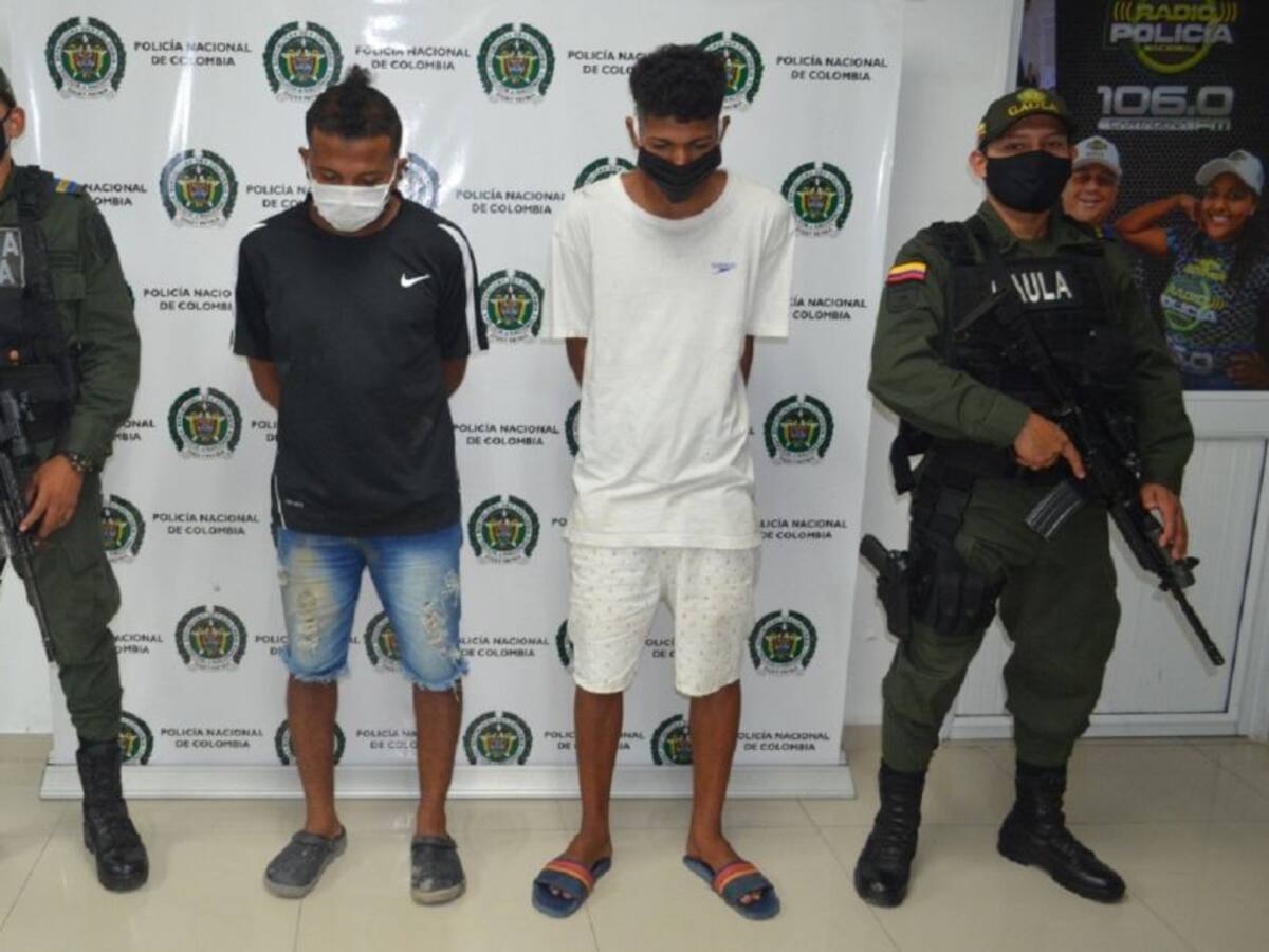 Capturados presuntos extorsionistas en Cartagena cuando recibían una moto