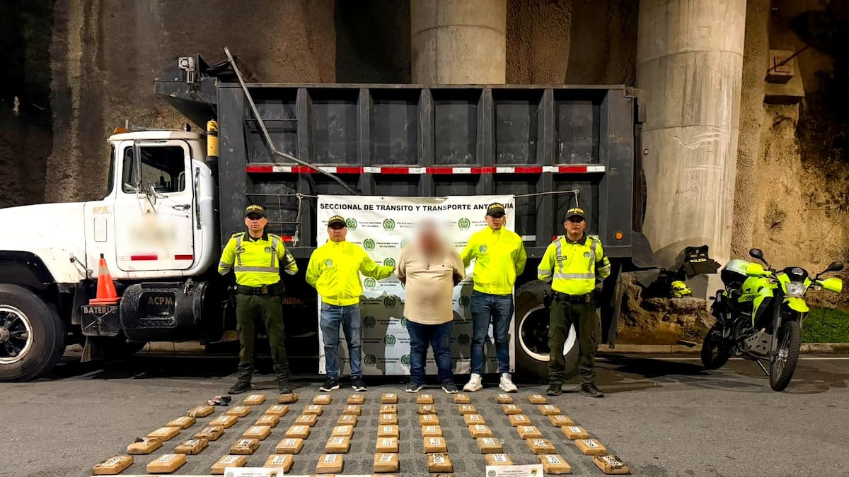 Autoridades capturaron a un hombre y decomisaron 69 kilos de cocaína en vías de Antioquia
