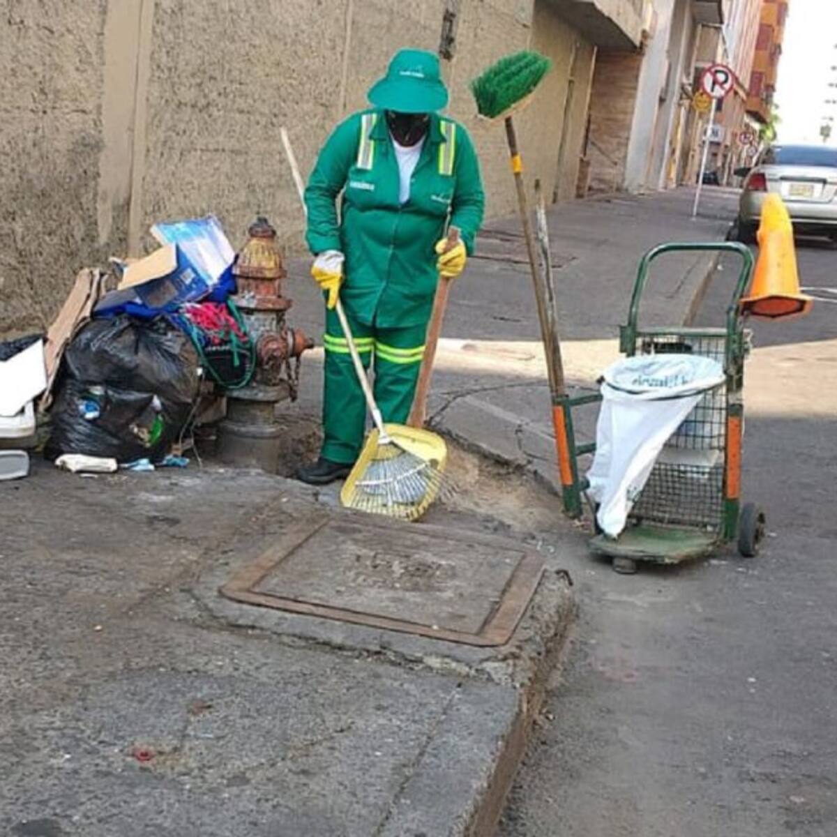 La escobita: "Me hace falta ver gente en la calle"
