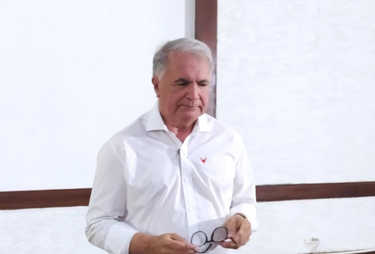 El gobernador de los huilenses señaló además que este programa le cuesta mucho al Gobierno Nacional y al departamento.