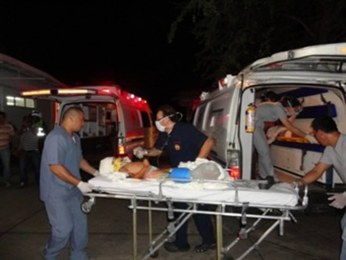 Atentado con granada causa la muerte de una persona y heridas a 3 niños y 2 adultos