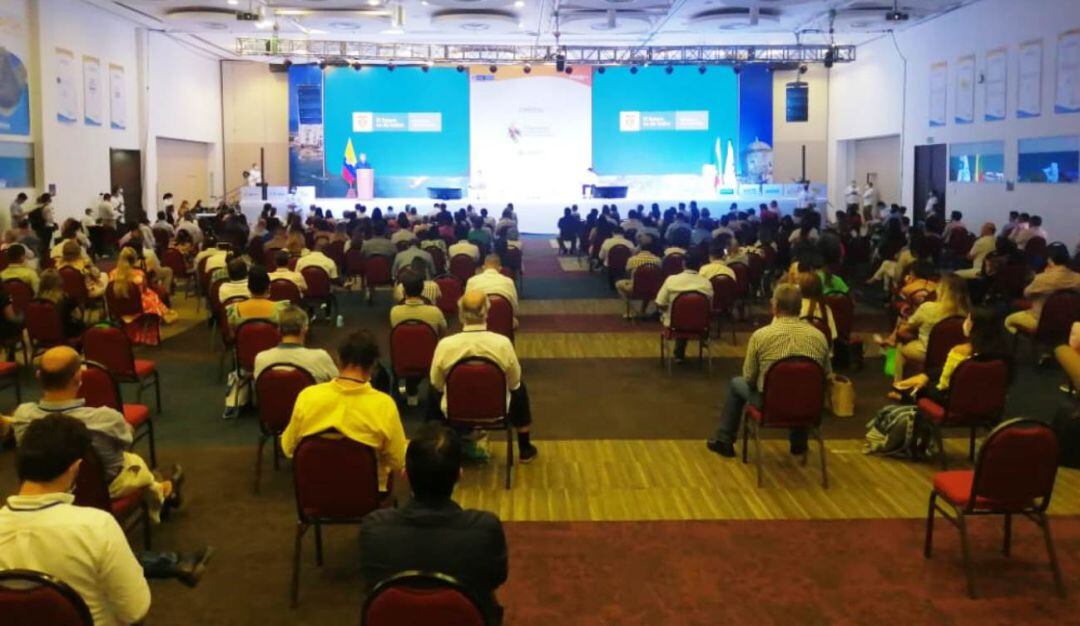 El mandatario hizo un llamado a Cotelco para que además, vinculen jóvenes entre 18 y 28 años