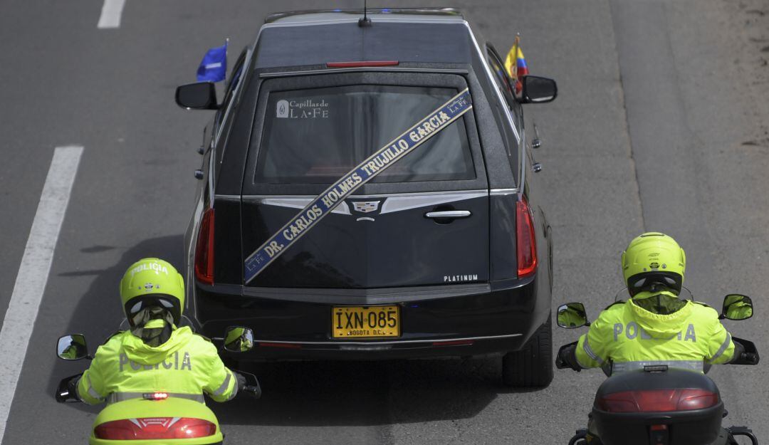 El ministro Carlos Holmes Trujillo falleció por complicaciones con coronavirus.