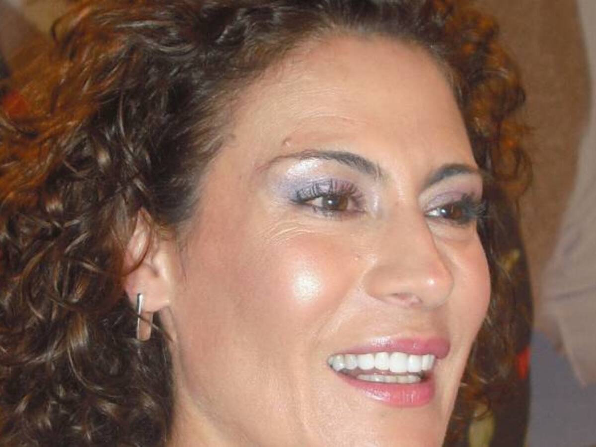 Katherine Vélez en el papel de una trastornada mental