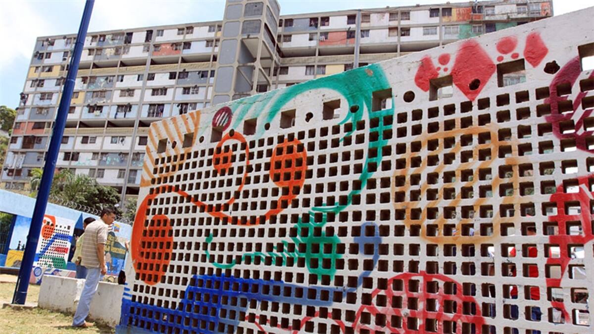 “Estas son las entradas de aire protegidas, de uno de los calabozos de la antigua fortaleza Ozama en la Zona Colonial de Santo Domingo, República Dominicana”, explica Faustino Pérez.