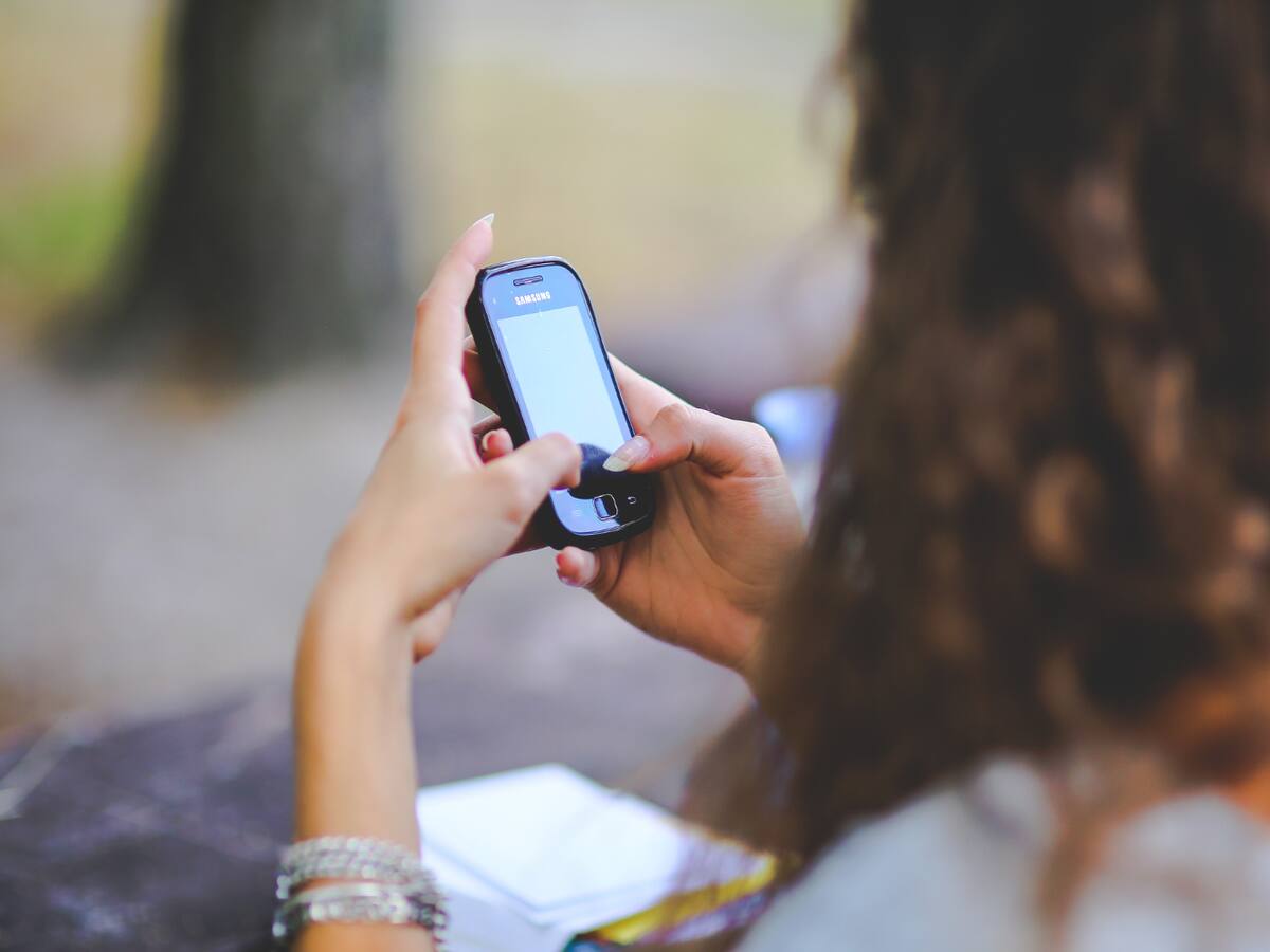 Hombre extorsionaba a una mujer para no publicar fotos íntimas de ella