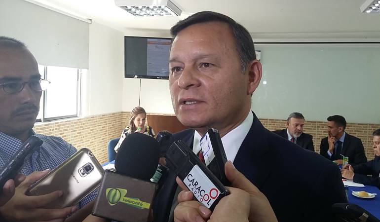 El diplomático aunque fue prudente dijo que ve con buenos ojos el proceso de paz.