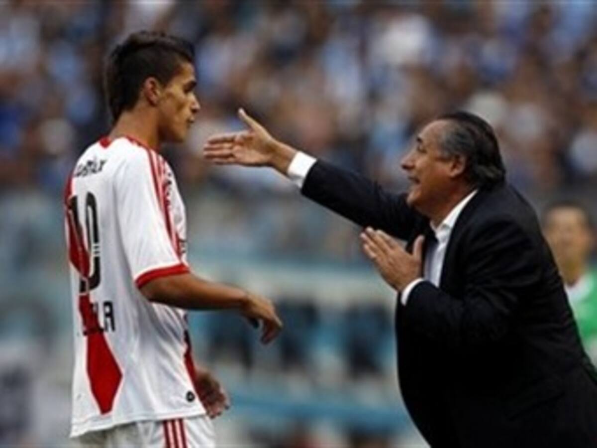 River Plate empata y prosigue en riesgo de descenso en el fútbol argentino