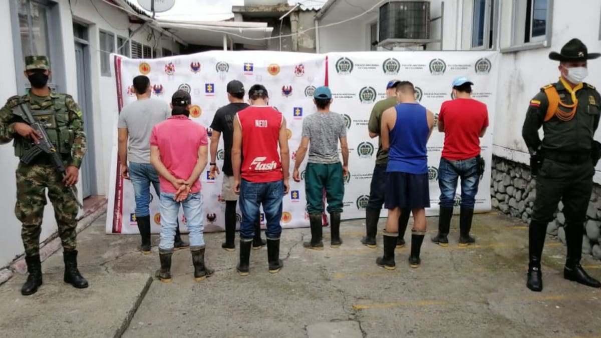 Capturan a ocho personas por presunta minería ilegal en Caldas
