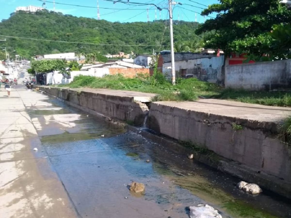 El 'canalón' de La Esperanza en Cartagena: eterno problema
