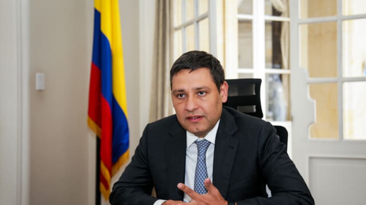 Al Oído: ministro Lizcano revocó licitación del proyecto ‘Escuelas Potencia Digital’