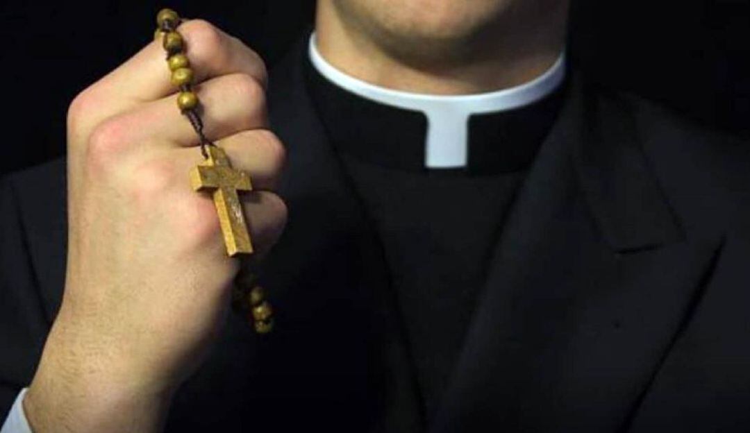 Indignación en Ábrego por maldición de sacerdote a bailarines