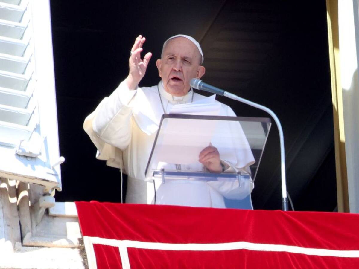 El Papa insta a parar "la masacre" en Ucrania