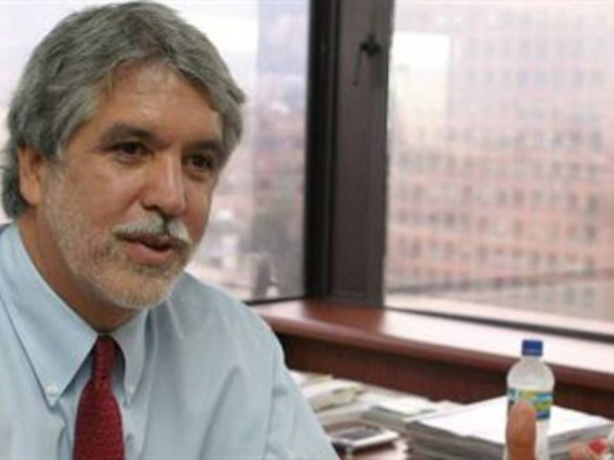 Enrique Peñalosa derrota a Óscar Iván Zuluaga