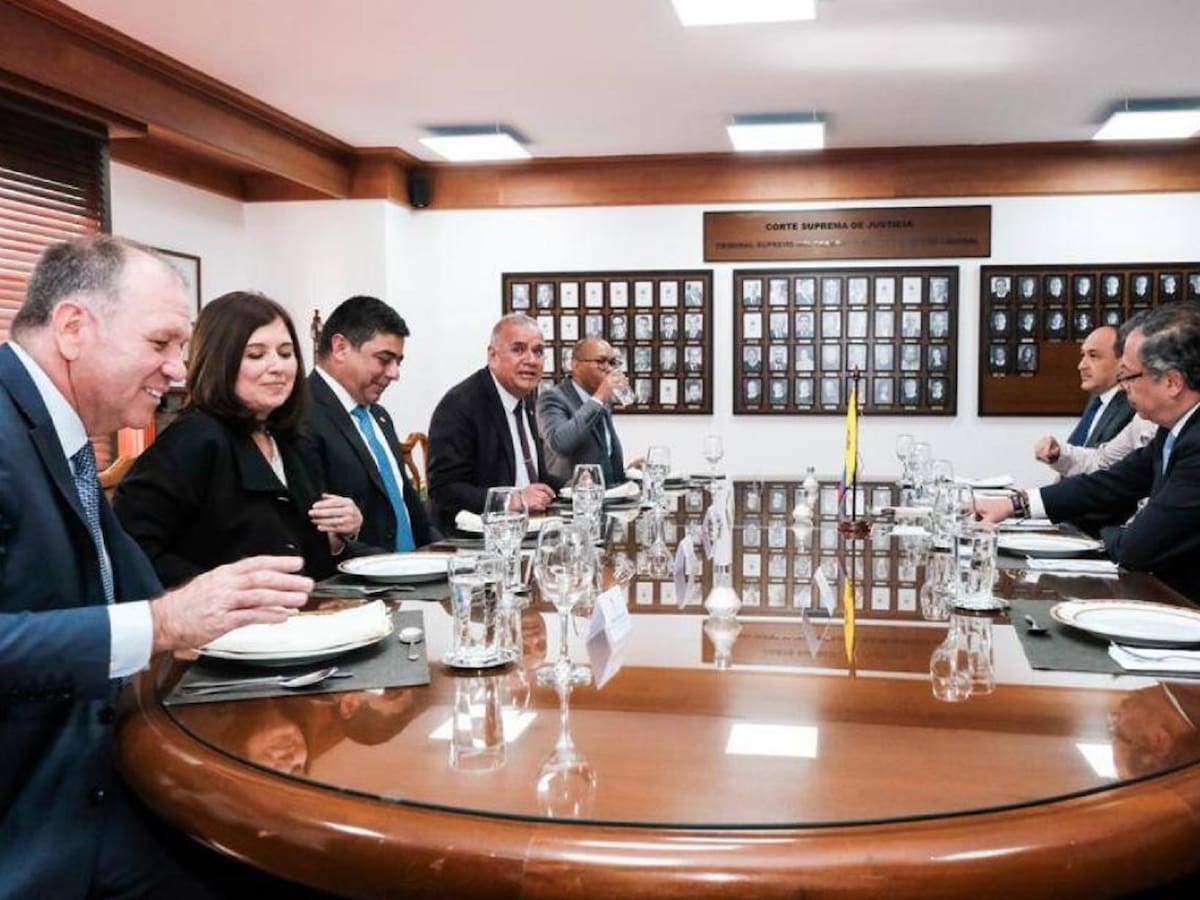 Las reuniones secretas de Gustavo Petro con las Cortes