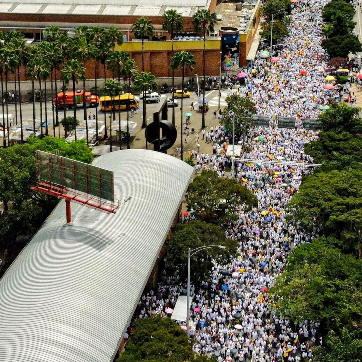 Así fue la multitudinaria ‘Marcha del Silencio’ en Medellín