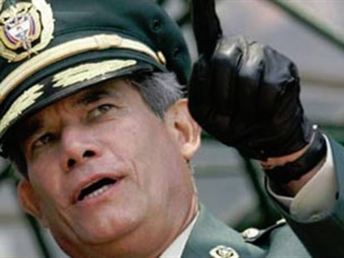 Comandante de las FF.MM. no se reunirá con Piedad Córdoba
