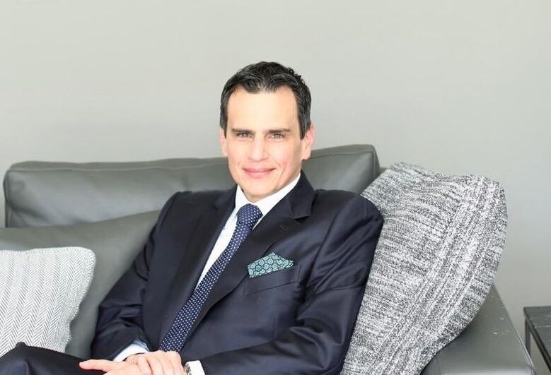 Tomada de la cuenta de X del empresario Samuel Tcherassi