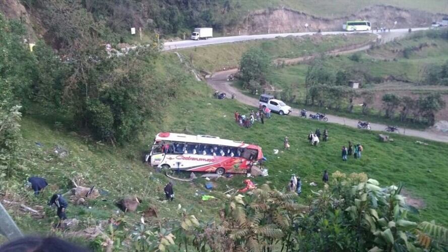 Accidente de un bus deja cuatro muertos en Puracé, Cauca. Foto: Cruz Roja